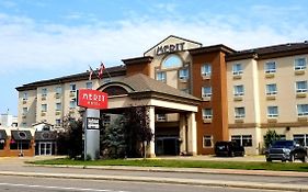 Merit Hotel & Suites